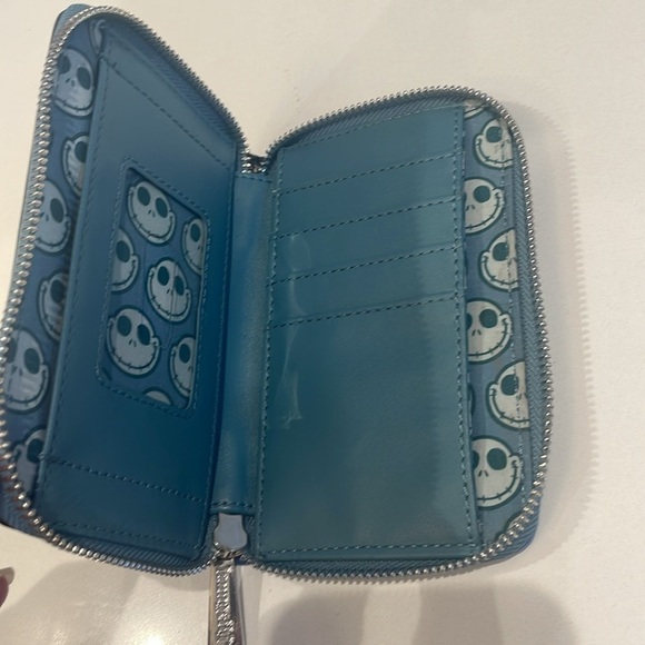Loungefly Disney “Night Before Christmas” Wallet—Beautiful!! Like New Condition! - Picture 6 of 11
